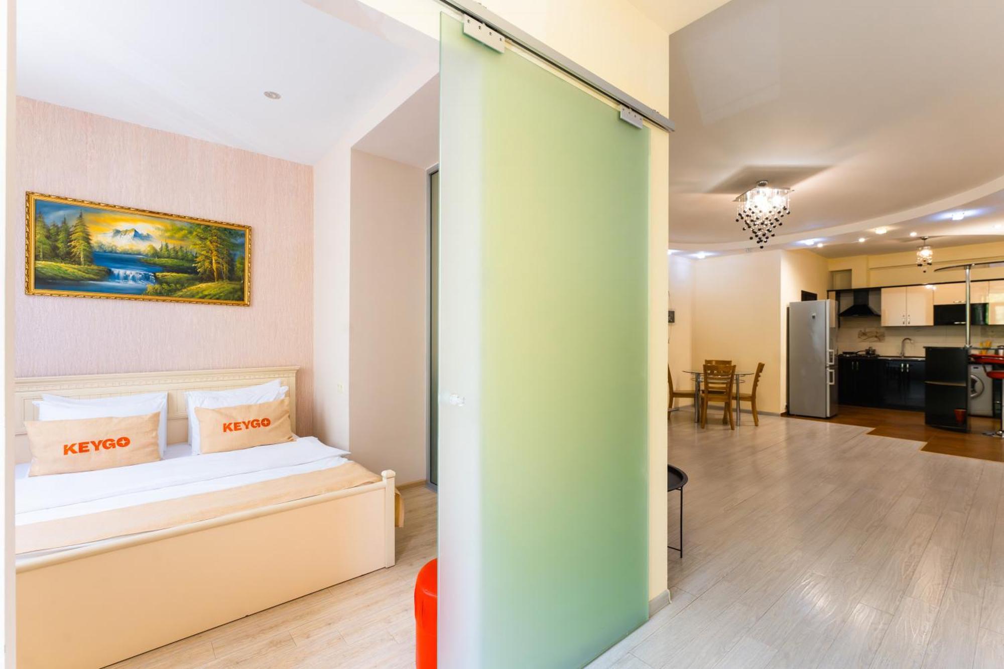1Br Apt Near Opera Self-Enter By Keygo 25 Ереван Экстерьер фото